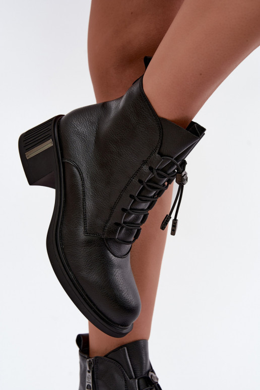 Botines aislados en cuero natural Klocke Vinceza 89161 en color negro