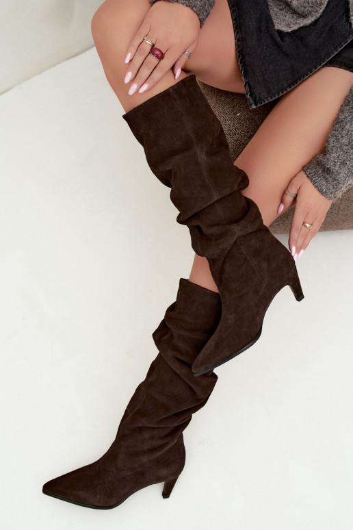 Botas altas de ante sintético aisladas Slouchy con tacones Vinceza 89167 en color chocolate