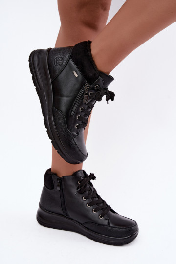 Botines aislados de mujer con pelo por dentro en color negro Parvella