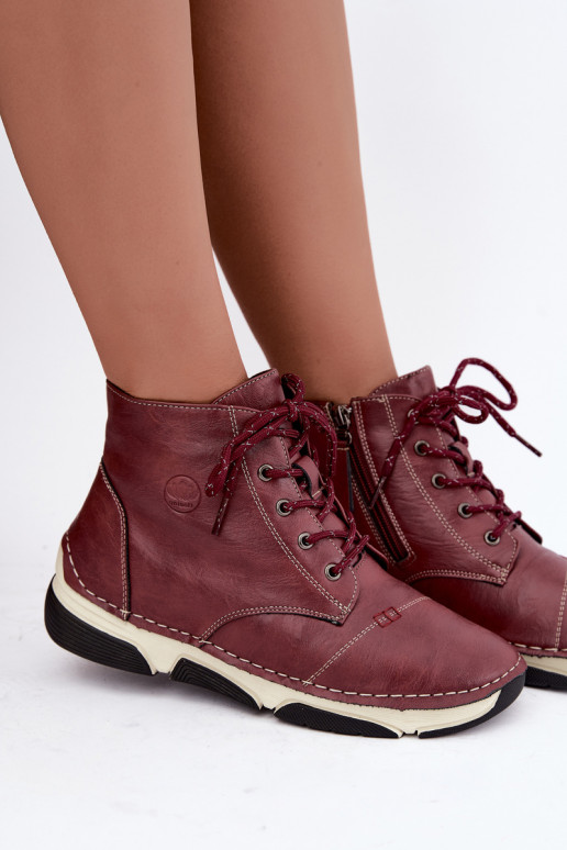 Botines de mujer aislados, color burdeos Lerissa