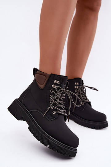Zapatos de mujer aislados, negros Sarvella