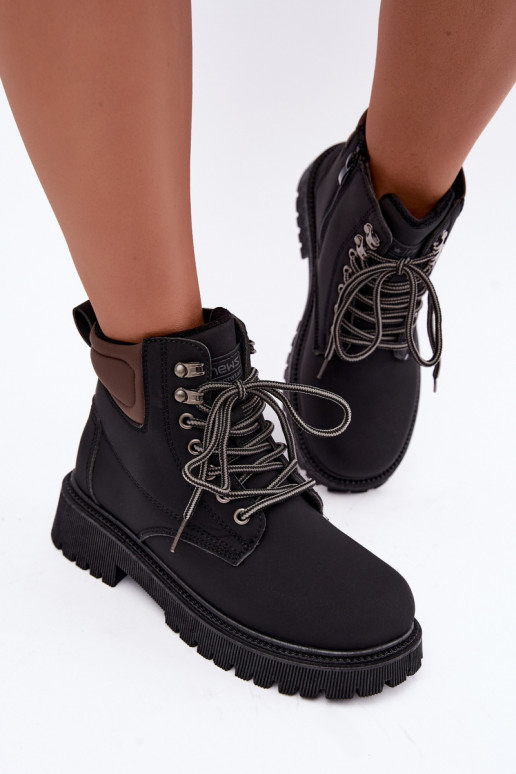 Zapatos de mujer aislados, negros Sarvella