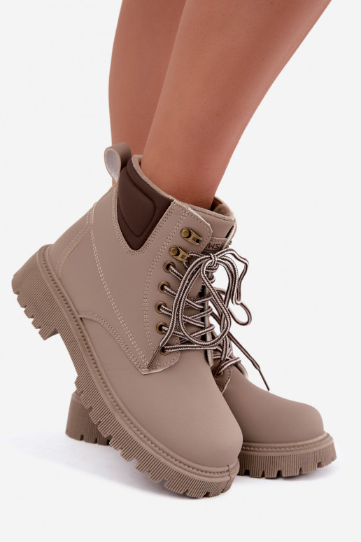 Zapatos de mujer aislados, color arena Sarvella