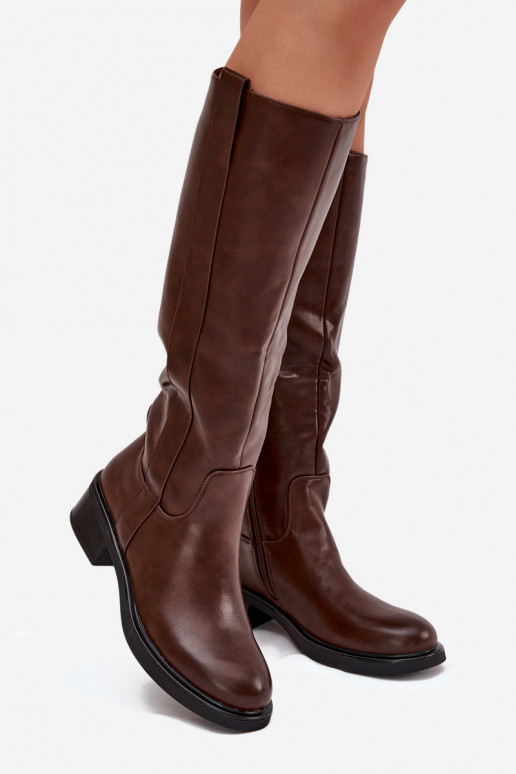 Botas altas de mujer con tacón bajo en color marrón Averna