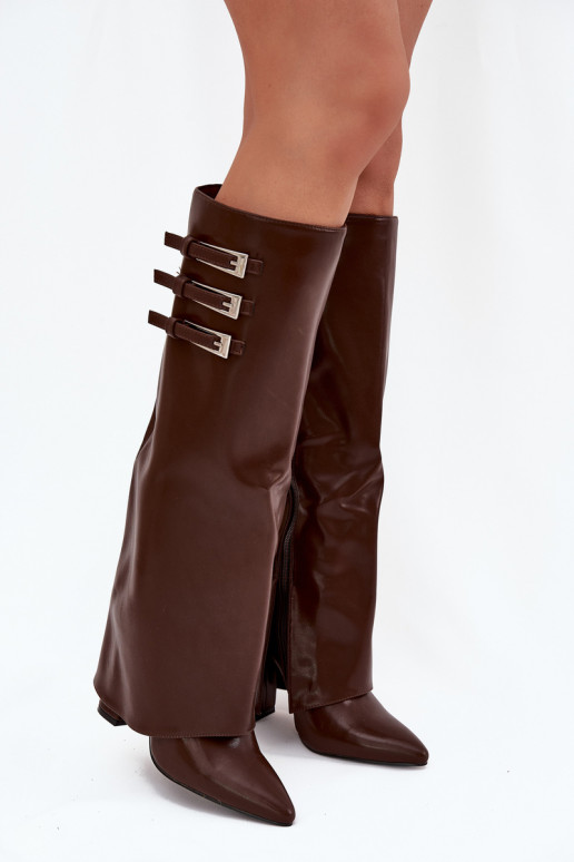 Botas altas de mujer con tacón y caña de cordones, correas con hebillas en color chocolate Nirisa