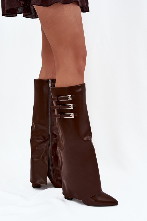 Botas altas de mujer con tacón y caña de cordones, correas con hebillas en color chocolate Nirisa