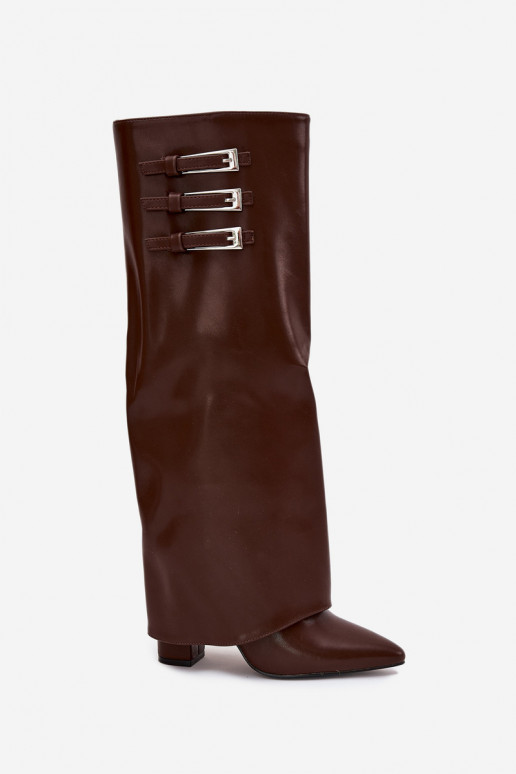 Botas altas de mujer con tacón y caña de cordones, correas con hebillas en color chocolate Nirisa
