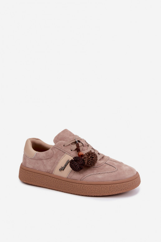 Zapatillas de ante sintético con pompones Vinceza 79682 color arena