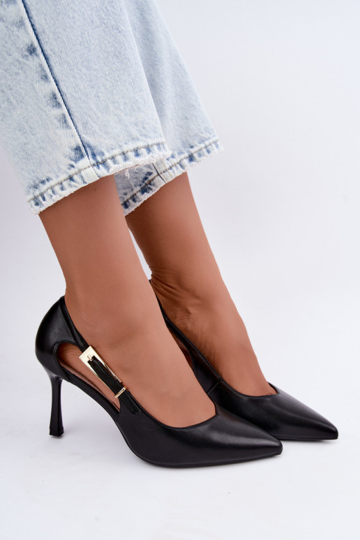 Zapatos de tacón alto con recortes y hebillas doradas Vinceza 62288 negras