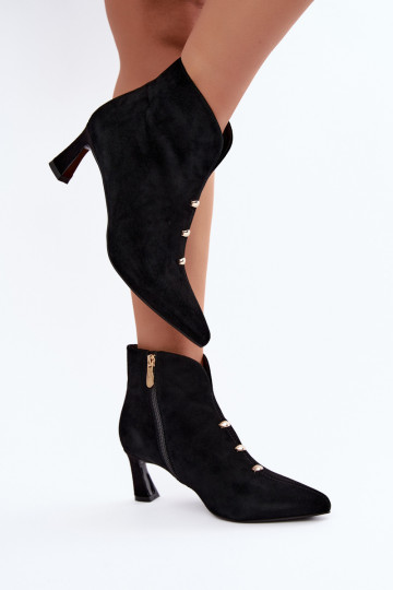 Zapatos de cuero de ante para mujer aislados con tacones D&A CR62-3496 en color negro