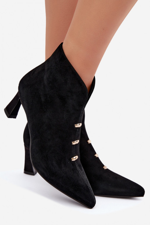 Zapatos de cuero de ante para mujer aislados con tacones D&A CR62-3496 en color negro