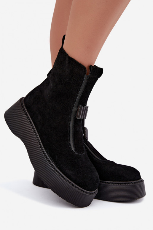 Botines de ante sintético con plataforma aislados D&A CR62-3448 en color negro