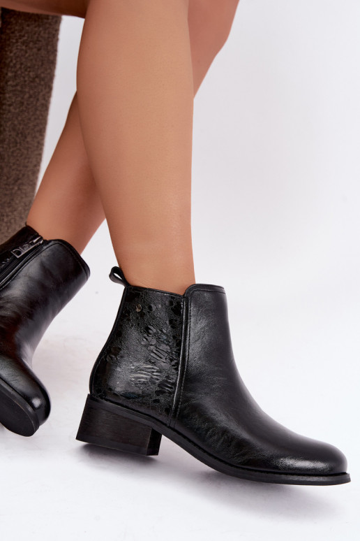 Botines aislados de cuero sintético con tacón bajo Vinceza 133133 negros
