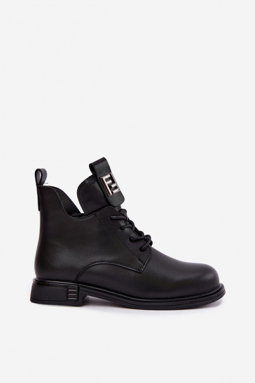 botines aislados con tacones anchos y adornos D&A MK62-7034 en negro