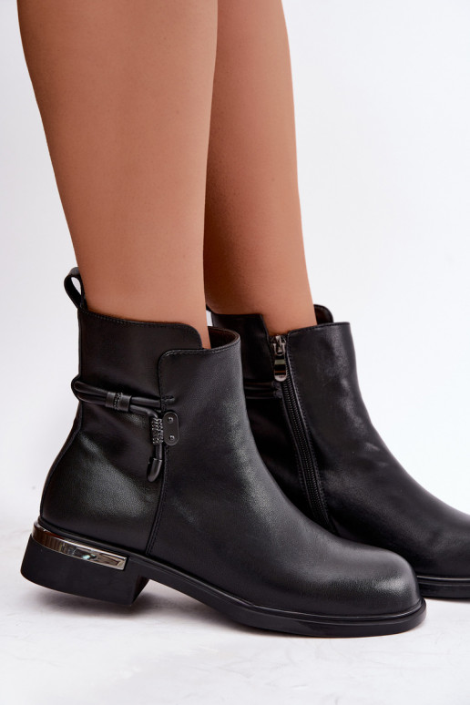 botines aislados para mujer con tacones decorados D&A MK62-7025 en negro