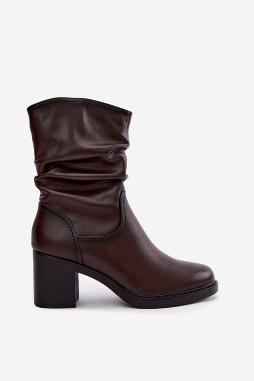 botines aislados con volantes y tacones Sergio Leone BT-60 en chocolate