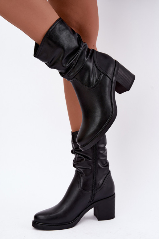 botines aislados con volantes y tacones Sergio Leone BT-60 en negro