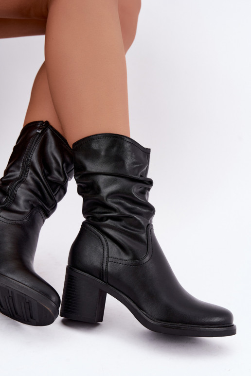 botines aislados con volantes y tacones Sergio Leone BT-60 en negro