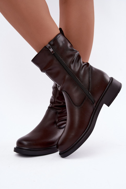 botines aislados arrugados con tacones anchos Sergio Leone BT-08 en chocolate