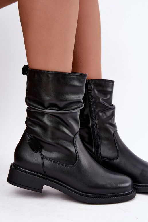 botines aislados arrugados con tacones anchos Sergio Leone BT-08 en negro