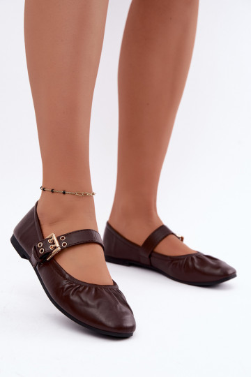 bailarinas con volantes y tiras en chocolate Irelissa 2