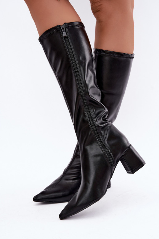 botas altas con tacones y puntas afiladas de cuero sintético en negro Amora