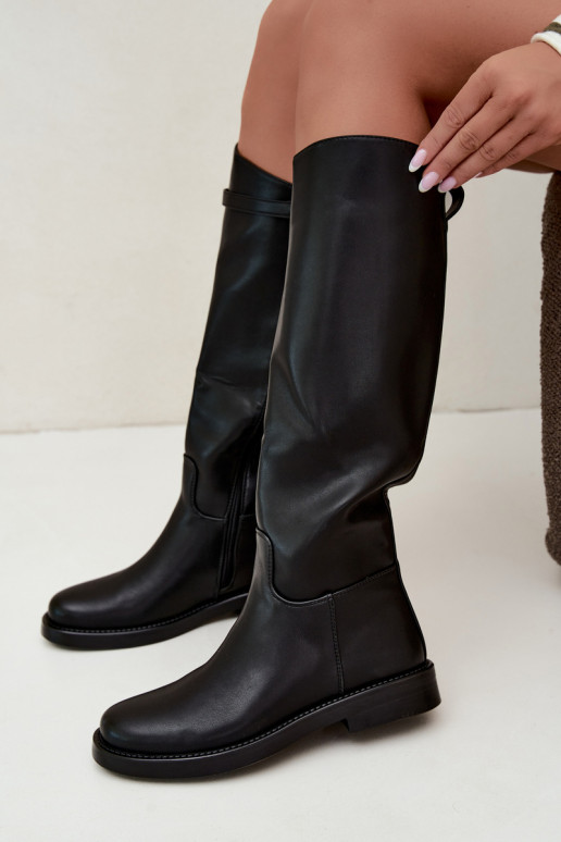 Botas largas con tacones anchos y cintas decorativas en negro Famina