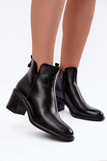 Botines aislados con tacones en negro Vinceza 58650 2
