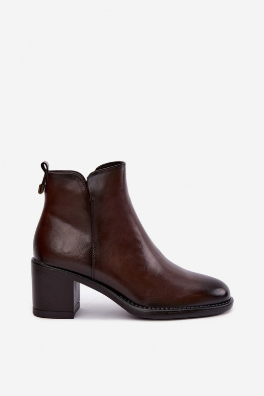 Botines aislados con tacones en marrón oscuro Vinceza 58650
