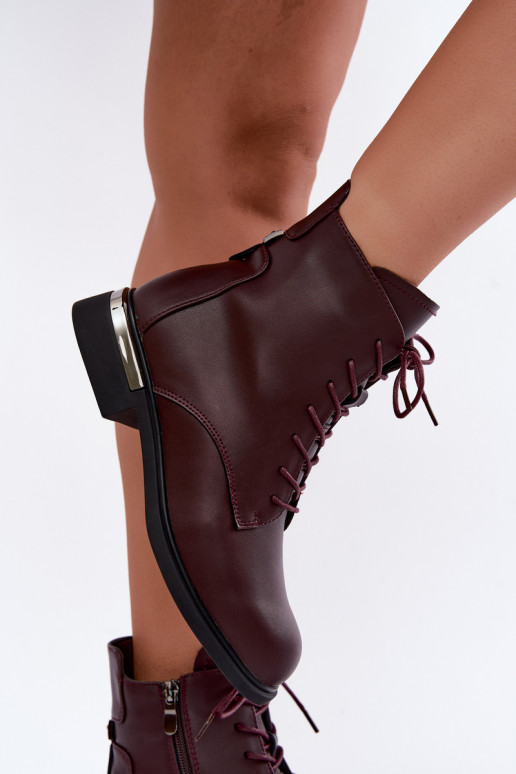 Botines de cuero aislados con tacones anchos en burdeos Vinceza 86450