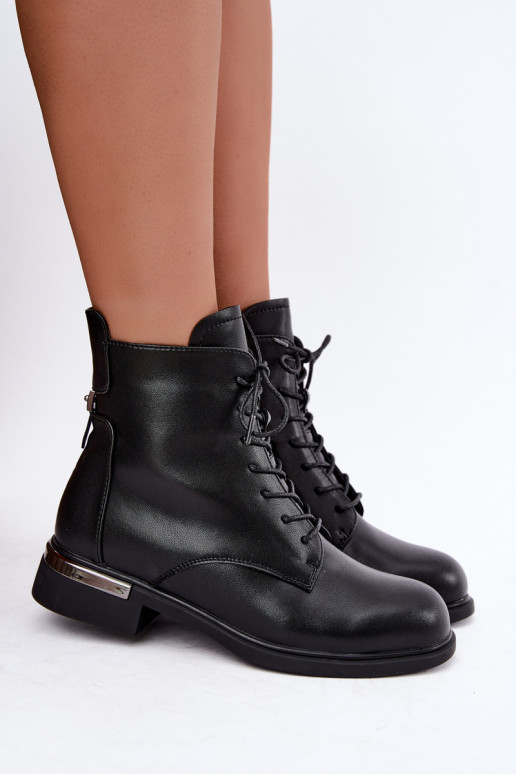 Botines de cuero aislados con tacones anchos en negro Vinceza 86450