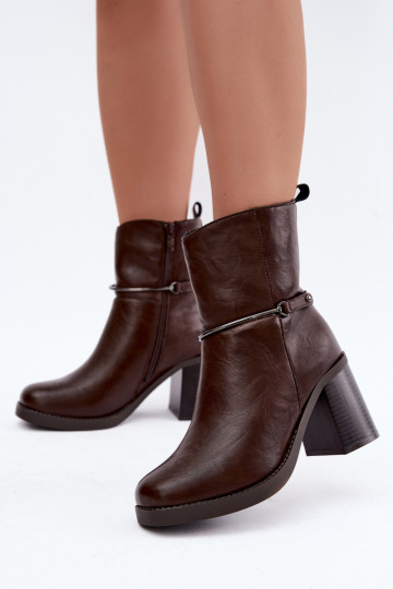 Botines de cuero para mujer aislados con tacones y tacones decorados en chocolate Gracelle 2