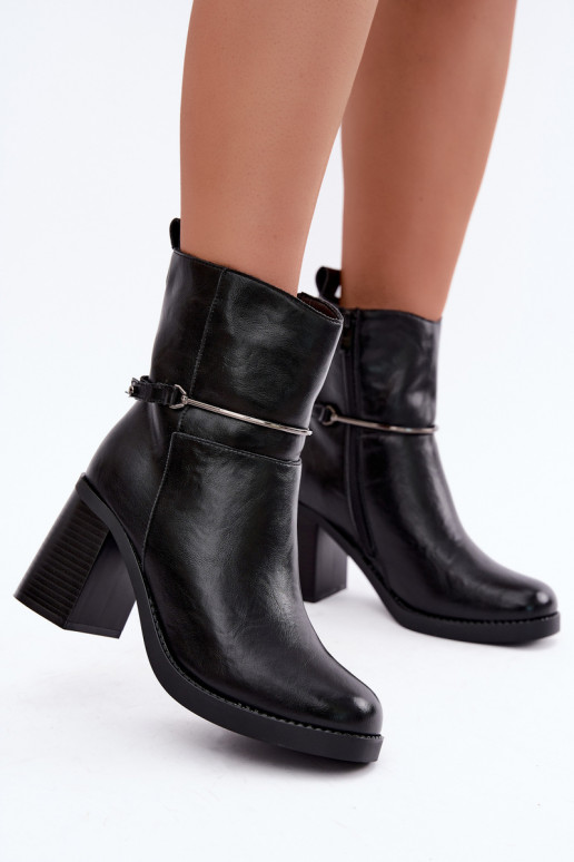Botines de cuero para mujer aislados con tacones y tacones decorados en negro Gracelle