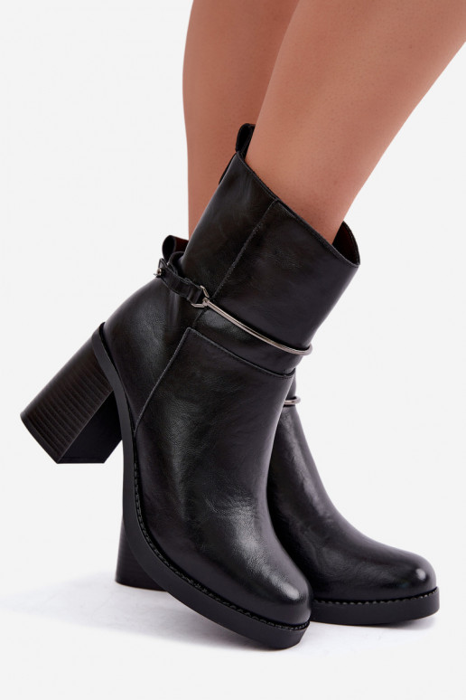 Botines de cuero para mujer aislados con tacones y tacones decorados en negro Gracelle