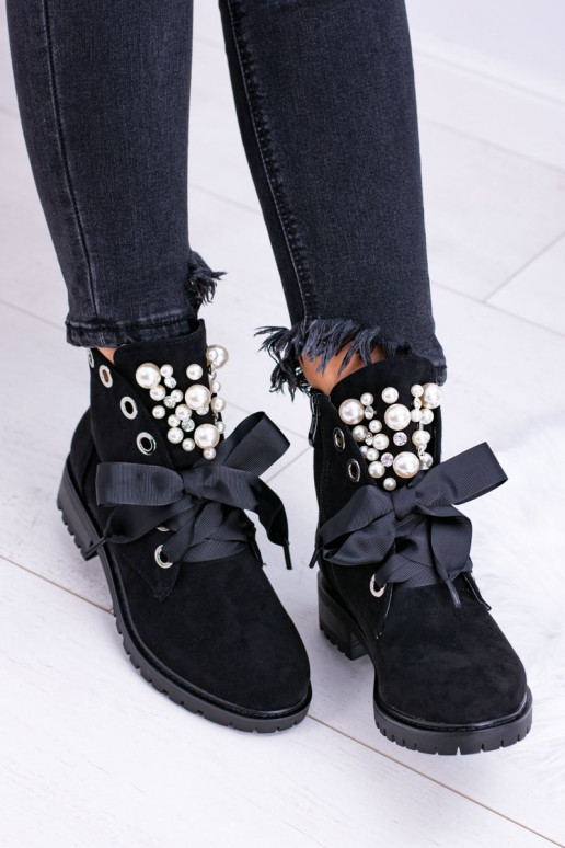 Botines calentitos con perlas artificiales y cinta en negro Perla