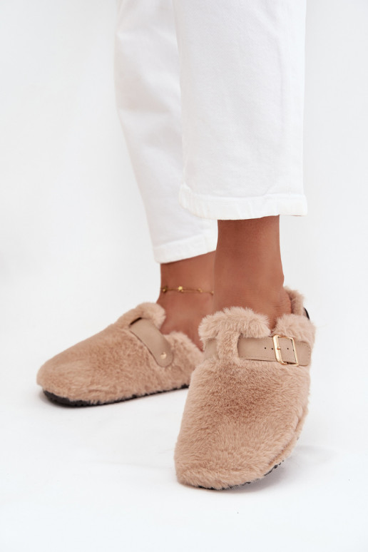 chanclas de plataforma para mujer con piel y hebillas en color arena Noraline