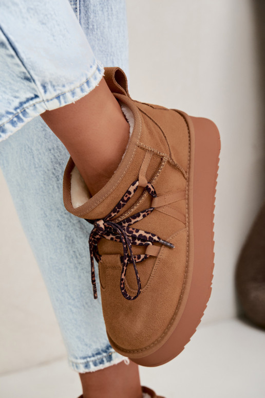 Botas de nieve de ante sintético marrón con plataforma y detalles elegantes GOE UU2N4920