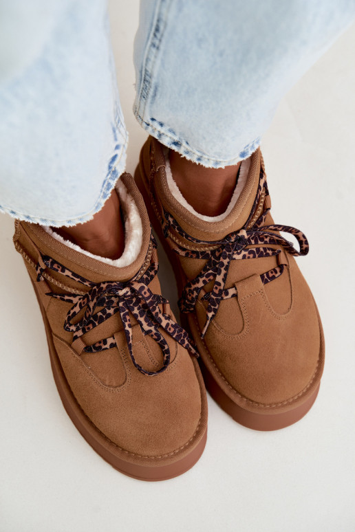 Botas de nieve de ante sintético marrón con plataforma y detalles elegantes GOE UU2N4920