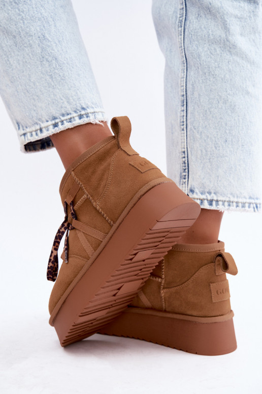 Botas de nieve de ante sintético marrón con plataforma y detalles elegantes GOE UU2N4920