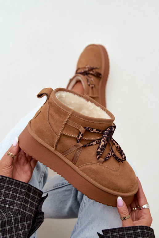 Botas de nieve de ante sintético marrón con plataforma y detalles elegantes GOE UU2N4920