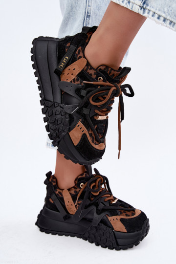 Zapatillas negras de ante sintético con plataforma y detalles de estampado de leopardo GOE UU2N4017