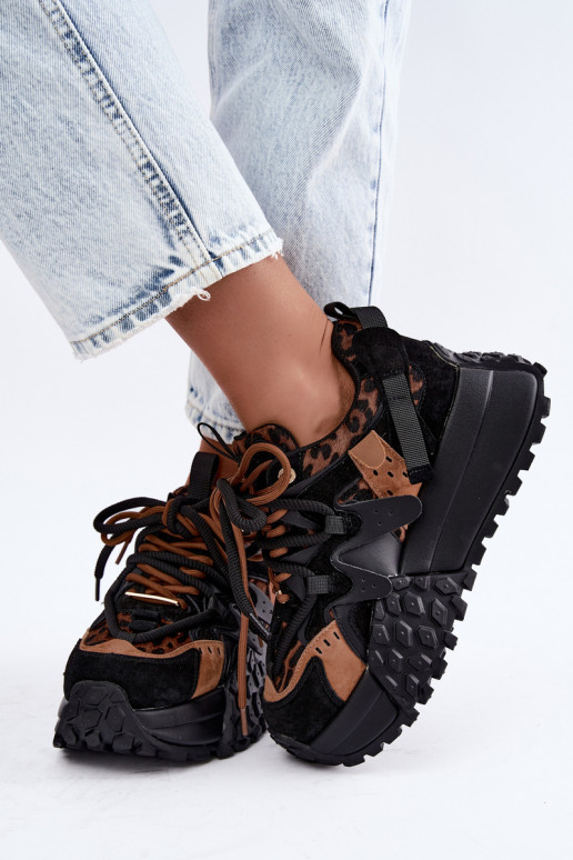Zapatillas negras de ante sintético con plataforma y detalles de estampado de leopardo GOE UU2N4017