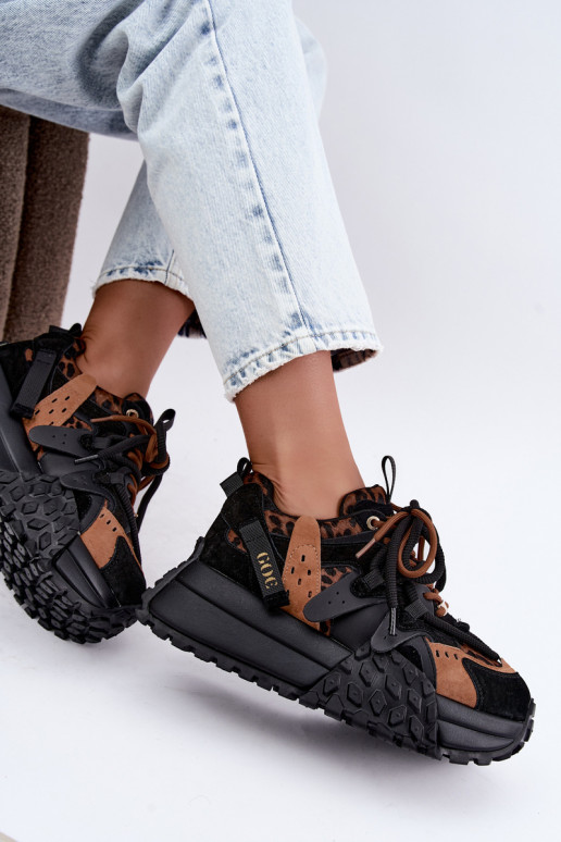 Zapatillas negras de ante sintético con plataforma y detalles de estampado de leopardo GOE UU2N4017