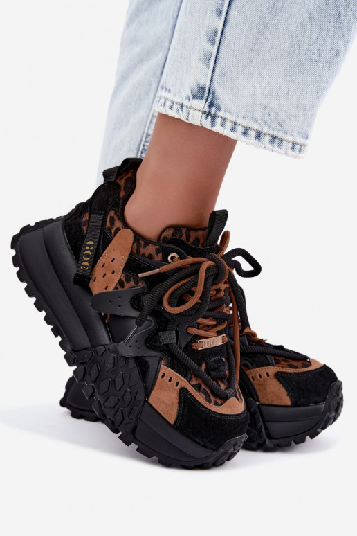 Zapatillas negras de ante sintético con plataforma y detalles de estampado de leopardo GOE UU2N4017