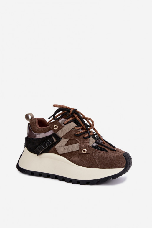 Zapatillas marrones de ante sintético con plataforma GOE UU2N4001
