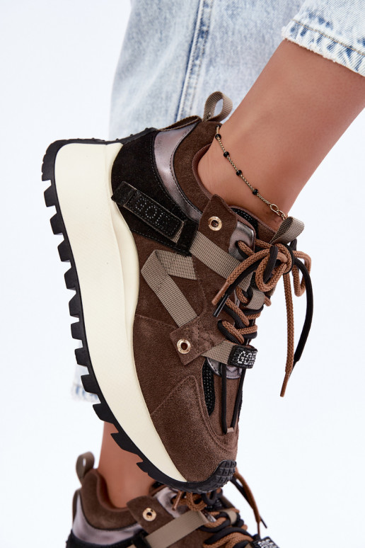 Zapatillas marrones de ante sintético con plataforma GOE UU2N4001