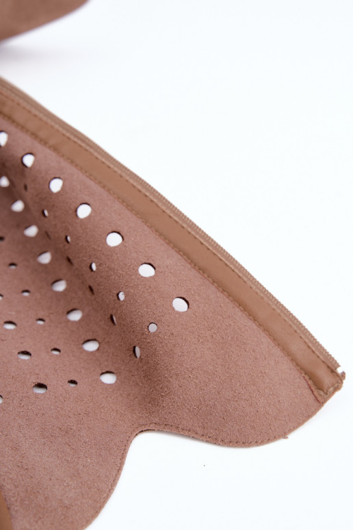 Botas altas con elementos perforados Kireya marrón