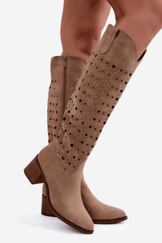 Botas altas con elementos perforados Kireya marrón