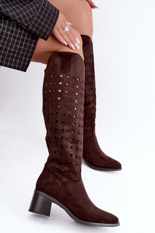 Botas altas con elementos perforados Kireya chocolate