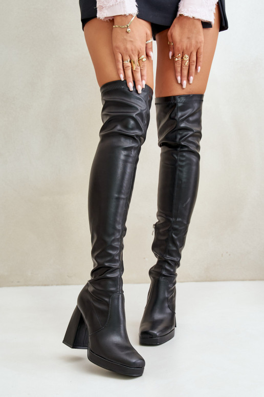 Botas altas con tacón en negro Liatheia